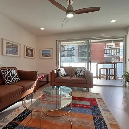 Modern Rambla Mercado Apartment *