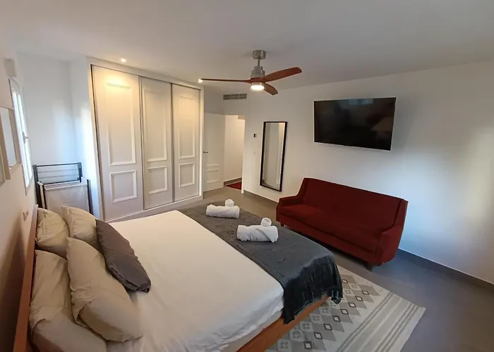 Modern Rambla Mercado Apartmán *